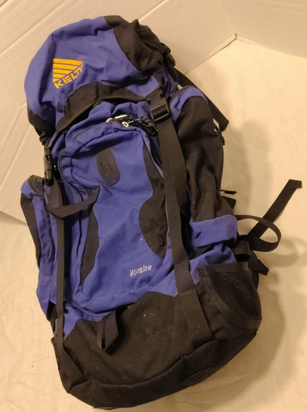Kelty Moraine Hiking Mountain Hardback Cinch 8 buckle Backpack